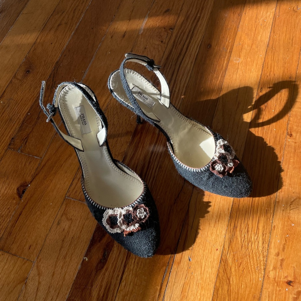 Prada knit appliqué kitten heels